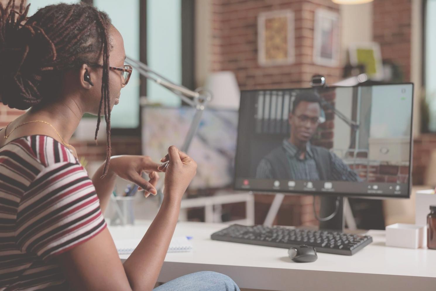 Session de formation avec tableaux d'analyse financière